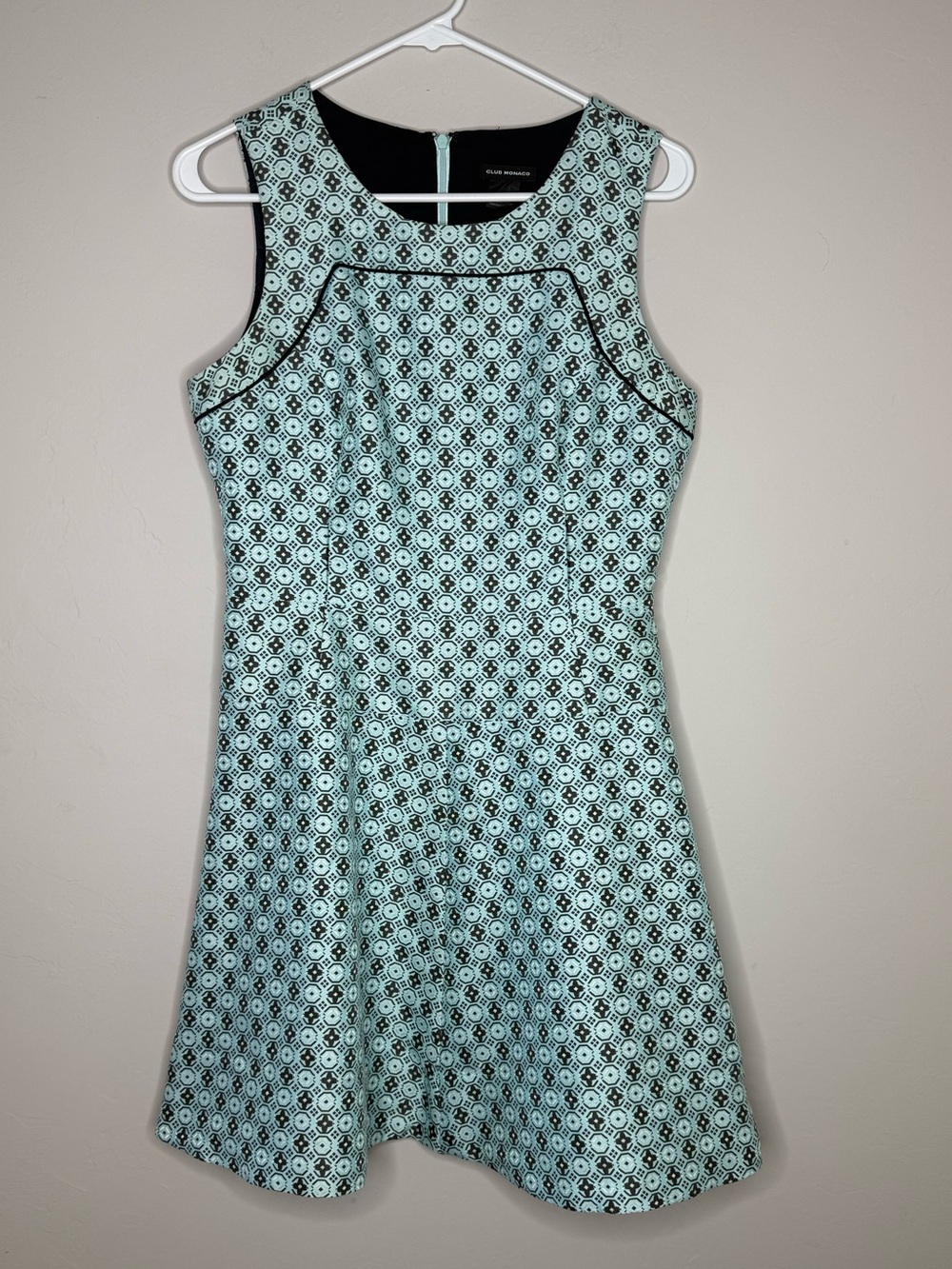 Club Monaco sky blue geometric print dress size 6 lined fit and flare